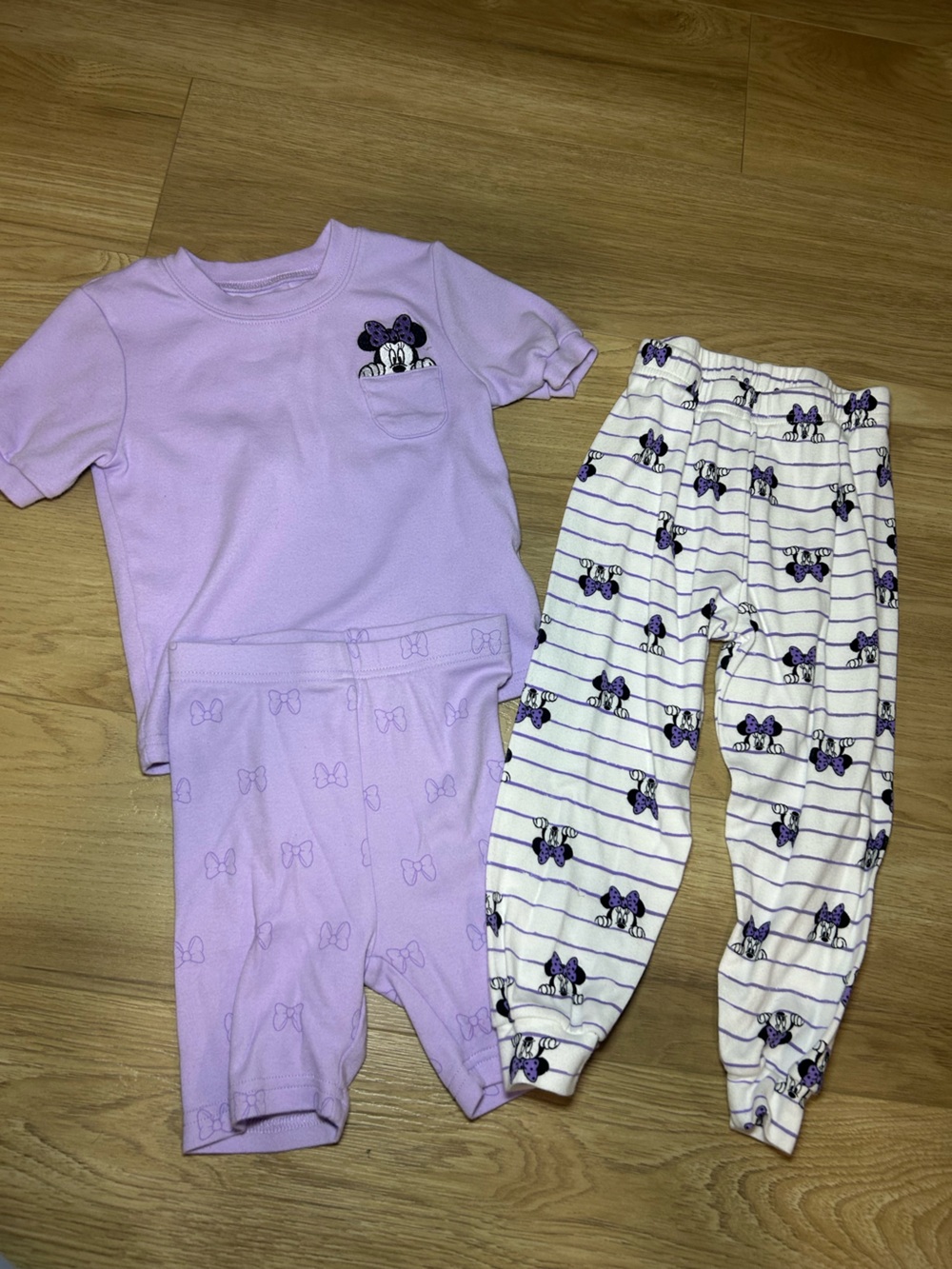 Lilac Minnie Mouse Two-Piece Girls' Pajama Set with Striped Bow Pants